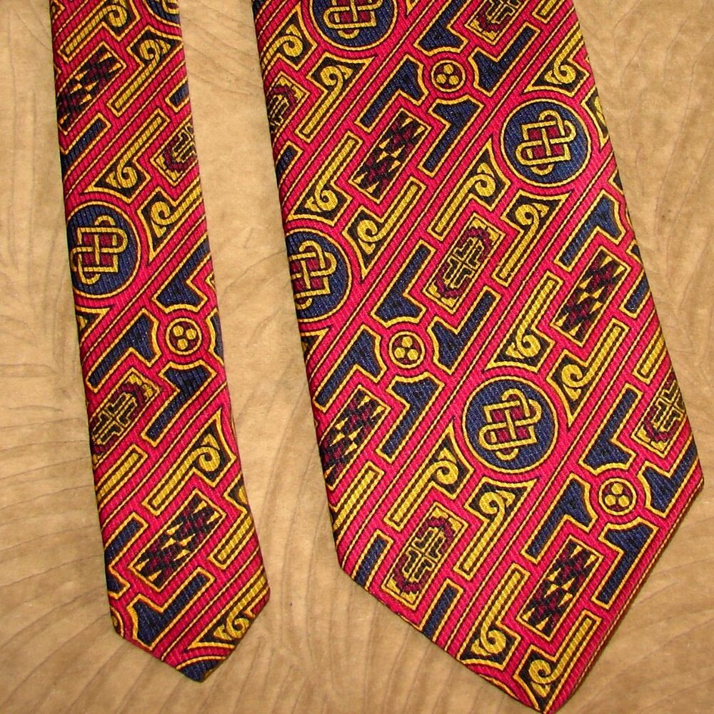 Men's Necktie Celtic Knot Design by BSL: Celtic Tie Collection, Ireland 58"
